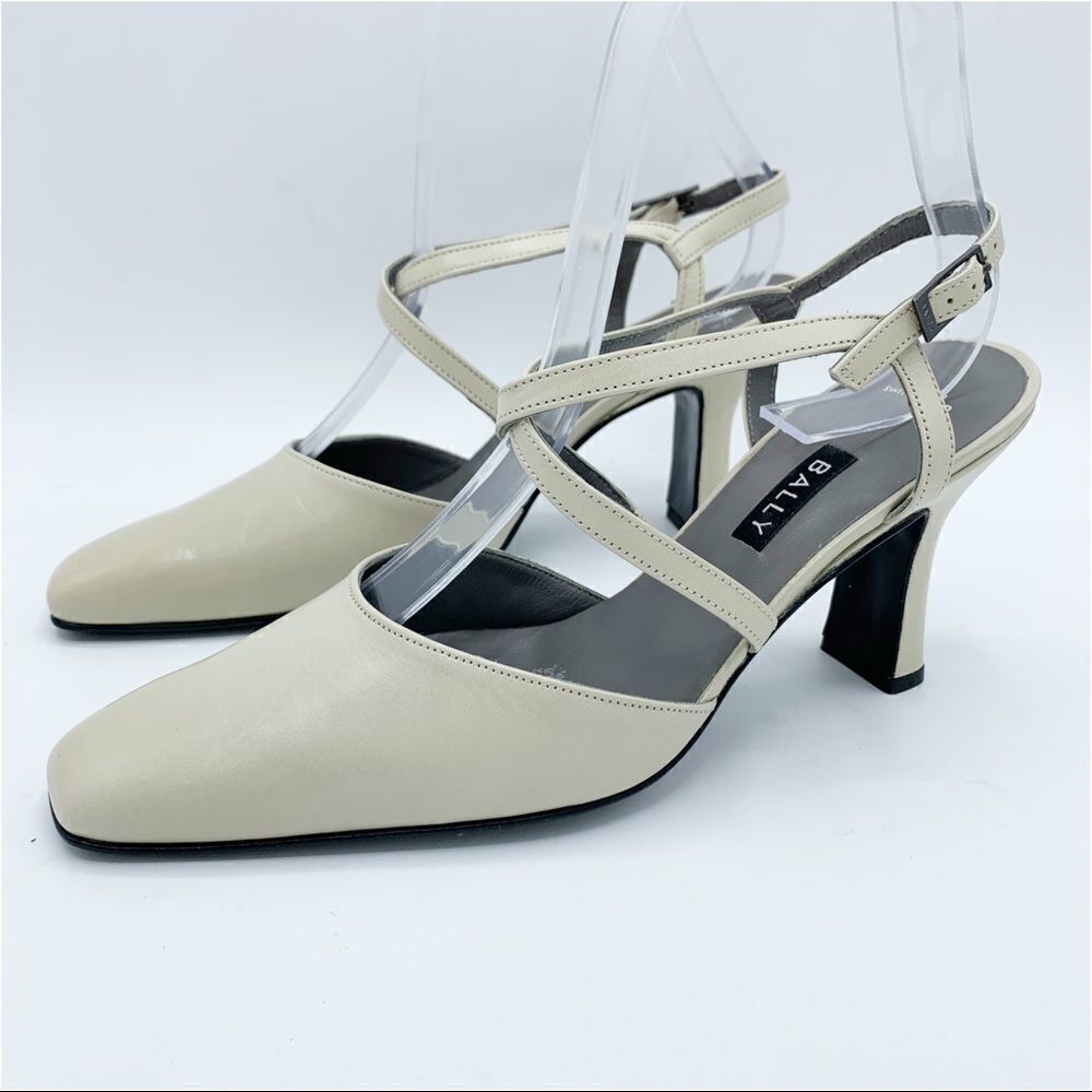Bally Switzerland Winter White Strappy Snipped Toe Sculptural Heels Sz 6 NEW